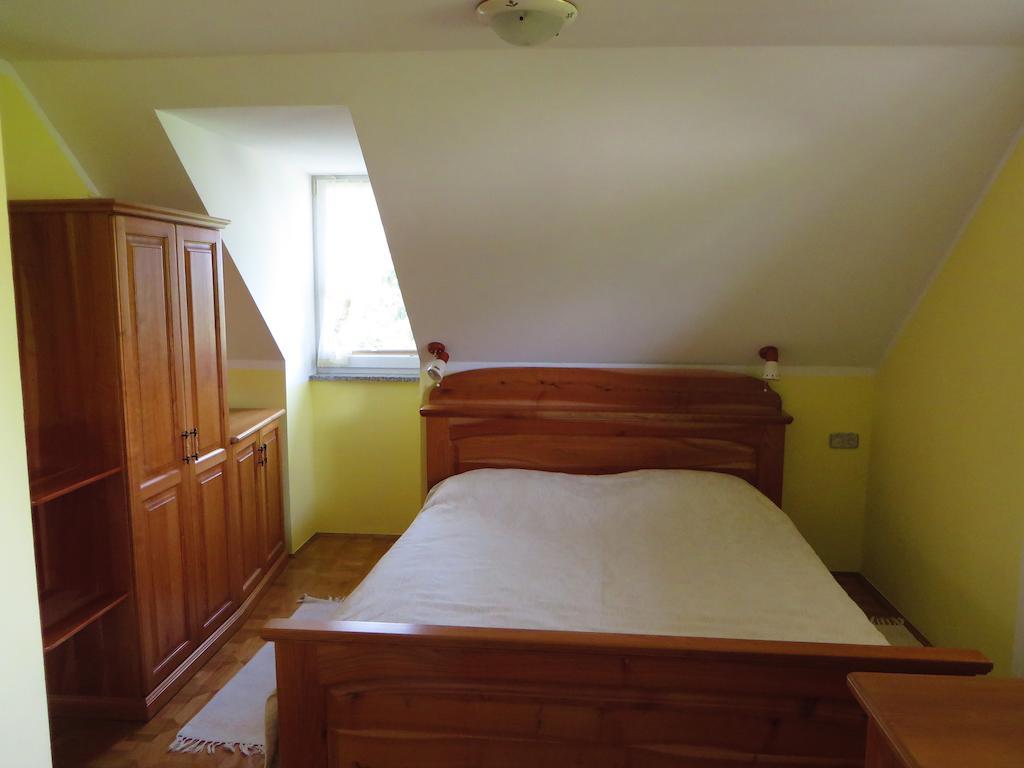 Country House Apat Sostanj Chambre photo